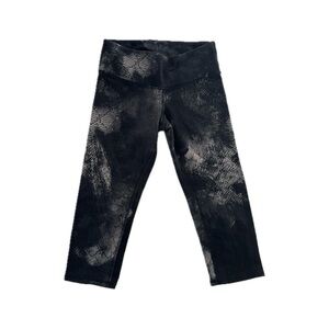 alo : Black and grey tie-dye capri leggings #leggings